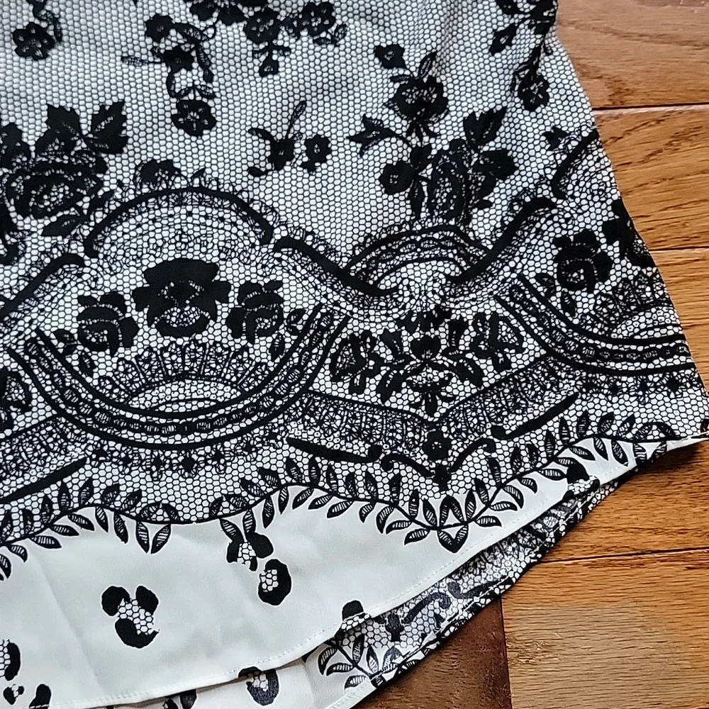 Gorgeous Tank Top - Picture 3 of 6